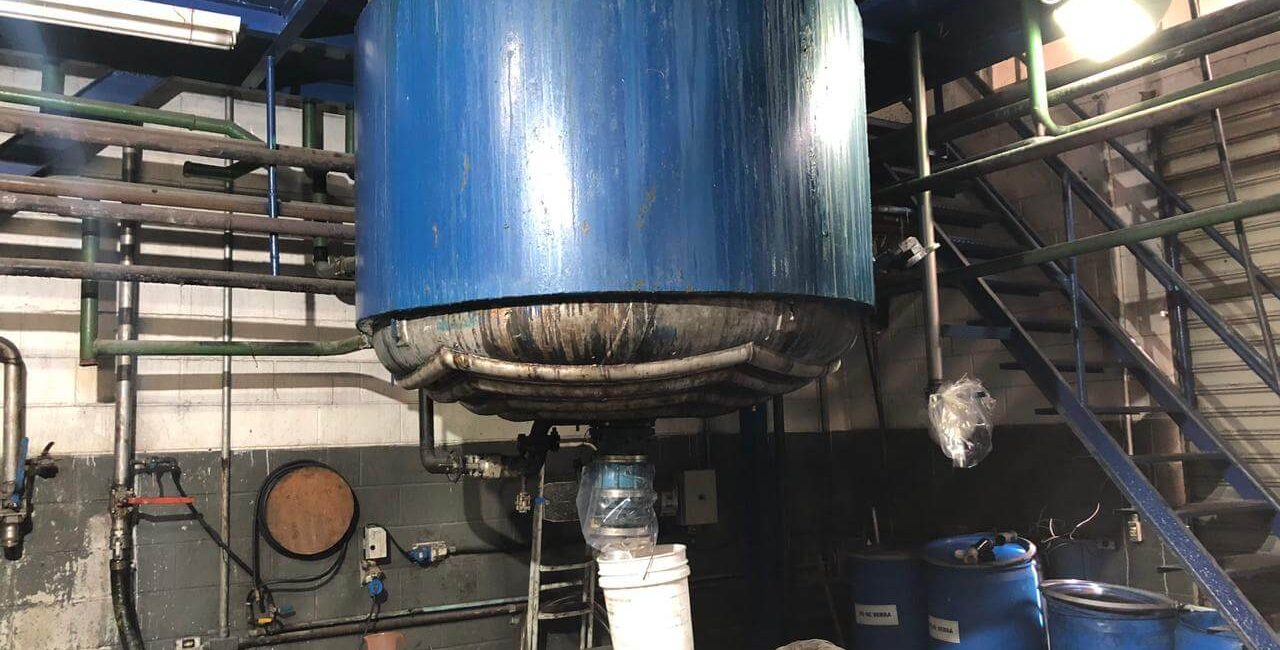 Reatores de Líquidos versus Sólidos: Qual é o mais eficiente para sua aplicação?